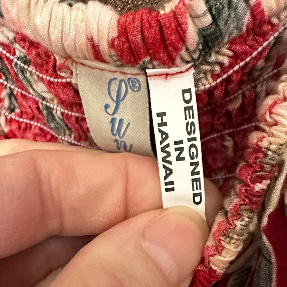 Floral Red Hawaiian Dress - Picture 3 of 4